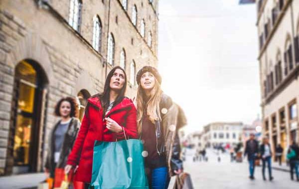 Tuscany_Florence_Women_Shopping_Wintersale_600x450