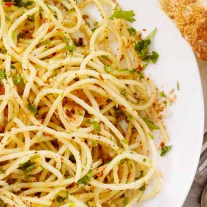 Italy_Food_Spaghetti_Aglio_Olio_Peperoncino_Dish