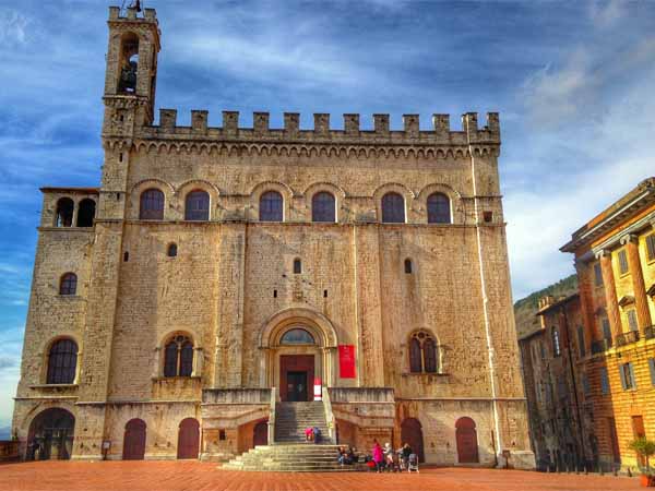 Umbria_Gubbio_Priori_Palace_History_Building_Square