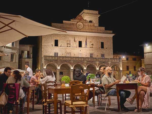 Umbria_Montefalco_Dinner_Food_Square_History