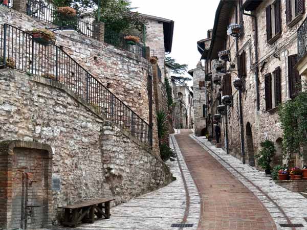 Umbria_Spello_street_view_culture